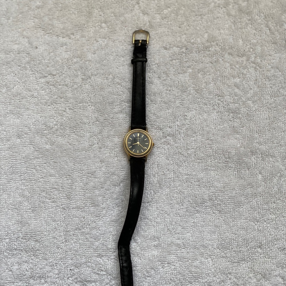 SOLD Black and gold leather vintage watch - Picture 3 of 6